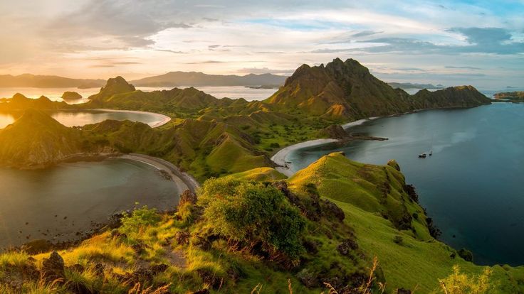 Labuan Bajo Bukan Sekadar Komodo, Ini Alasan Destinasi Ini Wajib Masuk Wishlist